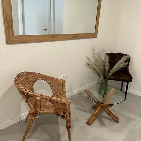 Estudio Trinidad Centro 2 * Málaga